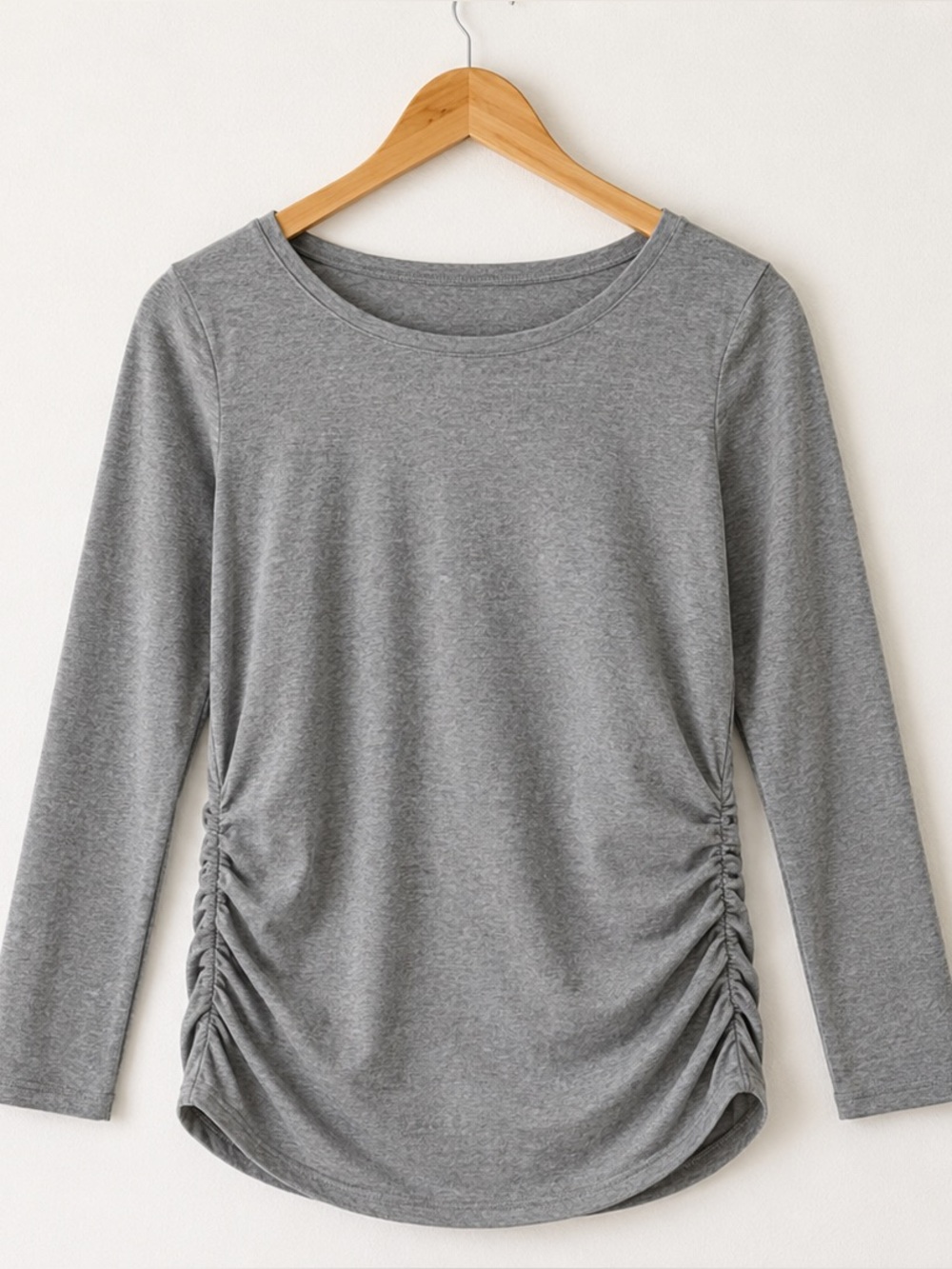 Isabel Maternity by Ingrid & Isabel Gray Ruched Long Sleeve Top M
